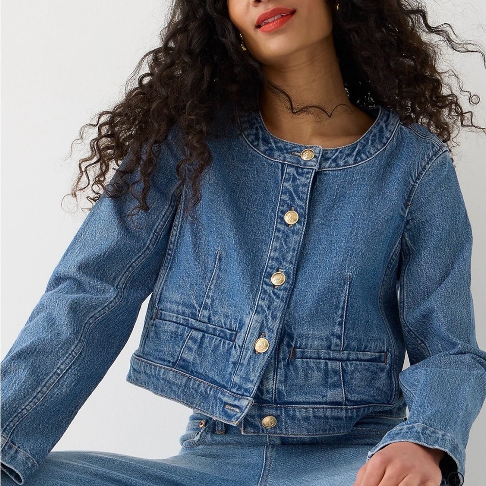 #115 NWT. J. Crew Blue Women's Denim Jean Jacket. - Picture 2 of 16